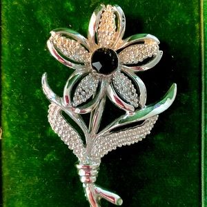 Sarah Coventry 1967 “Black Beauty” silver-tone, “onyx” brooch.